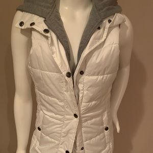 White puffer vest with grey hood